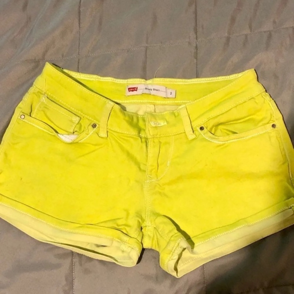 ✨Neon Levi Shorts! 🌼